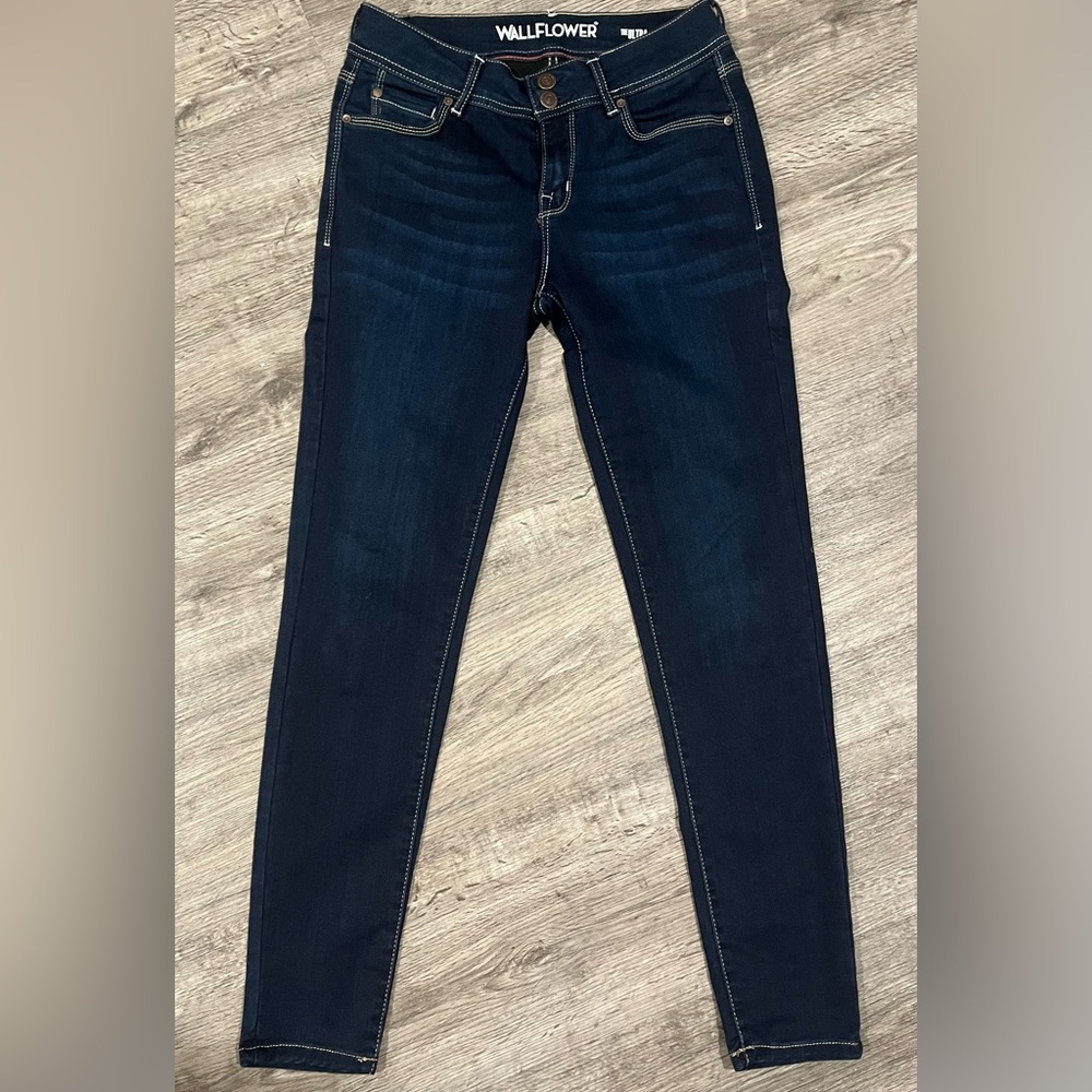 Wallflower InstaSoft Ultra Fit Skinny Jeans - MidRise with Double button closure